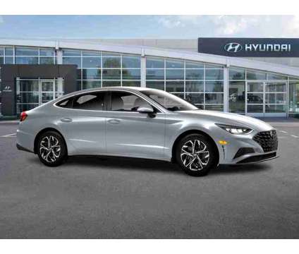 2022 Hyundai Sonata SEL is a Silver 2022 Hyundai Sonata Sedan in Bayside NY