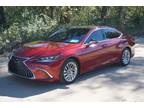 2022 Lexus es 350 Red, 32K miles