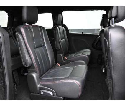 2019 Dodge Grand Caravan GT is a Grey 2019 Dodge grand caravan GT Van in Dubuque IA