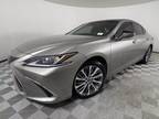 2020 Lexus ES