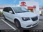 2016 Chrysler town & country White, 86K miles