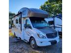 2016 Winnebago Navion 524V