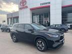 2021 Toyota Highlander Black, 52K miles