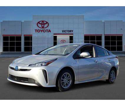 2022 Toyota Prius LE is a Silver 2022 Toyota Prius Hatchback in Gates Mills OH