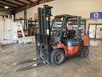 Toyota 7FDU35 8000 lb Pneumatic Tire Forklift