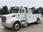 2005 Peterbilt 335 4x2 Service Truck