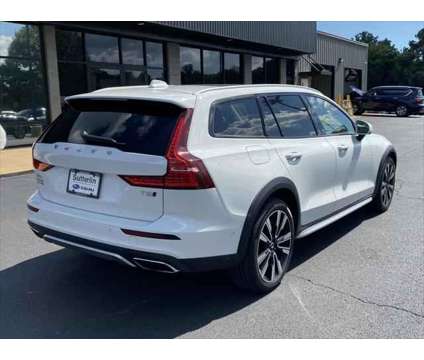 2021 Volvo V60 Cross Country T5 is a 2021 Volvo V60 Cross Country T5 Station Wagon in Prattville AL