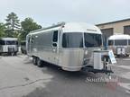 2025 Airstream Trade Wind 25FB Twin w/Hatch