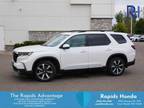 2025 Honda Pilot Silver|White, 7K miles