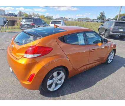 2013 Hyundai Veloster Base w/Black is a White 2013 Hyundai Veloster Base Coupe in Dubuque IA