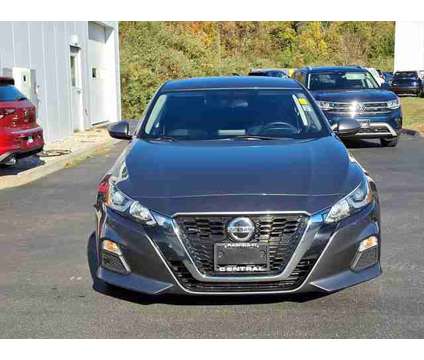 2019 Nissan Altima 2.5 S is a 2019 Nissan Altima 2.5 Trim Sedan in Plainfield CT