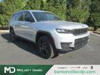 2024 Jeep grand cherokee Silver, 3K miles