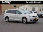 2017 Chrysler Pacifica White, 104K miles