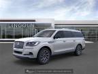 2024 Lincoln Navigator Silver, 97 miles