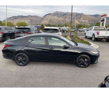 2022 Hyundai Elantra SEL is a Black 2022 Hyundai Elantra Sedan in Ogden UT