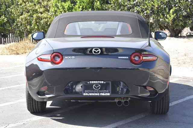 2024 Mazda MX-5 Miata Sport