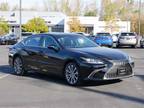 2021 Lexus ES Black, 25K miles