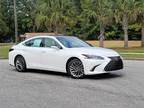 2025 Lexus ES White