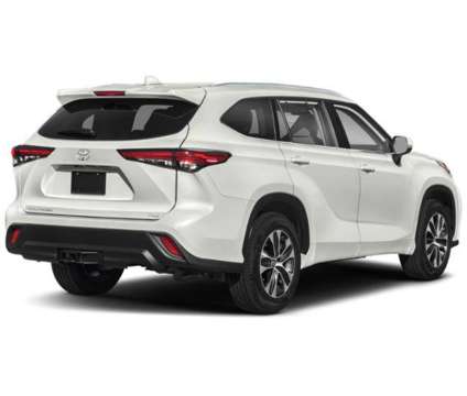 2021 Toyota Highlander XLE is a White 2021 Toyota Highlander XLE SUV in Danbury CT