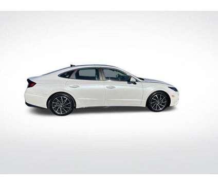 2022 Hyundai Sonata Limited is a White 2022 Hyundai Sonata Limited Sedan in Milwaukee WI