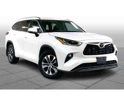 2021UsedToyotaUsedHighlanderUsedAWD (Natl) is a White 2021 Toyota Highlander Car for Sale in Danvers MA