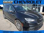 2022 Chrysler Pacifica Black, 71K miles