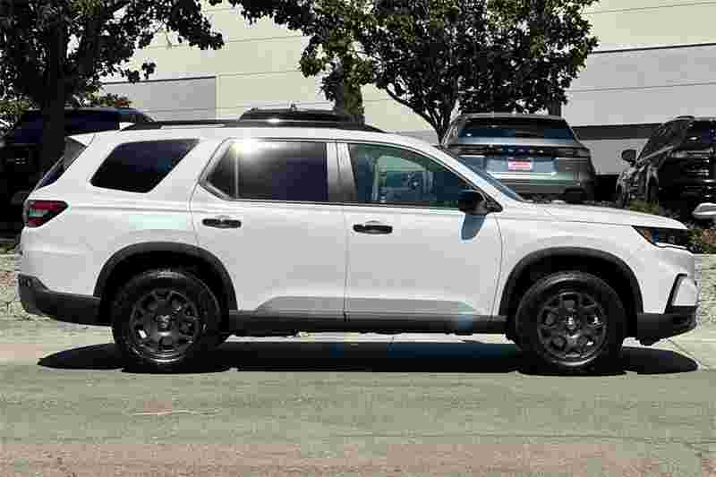 2025 Honda Pilot TrailSport