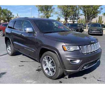 2019 Jeep Grand Cherokee Overland 4x4 is a Grey 2019 Jeep grand cherokee Overland SUV in Lindon UT