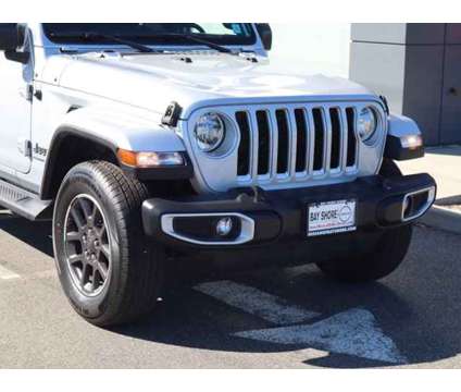 2023 Jeep Gladiator Overland is a Silver 2023 Truck in Bay Shore NY