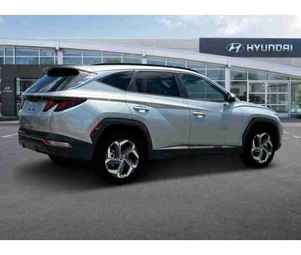 2024 Hyundai Tucson SEL is a Silver 2024 Hyundai Tucson SUV in Emmaus PA