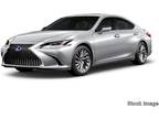 2022 Lexus ES 300h Base