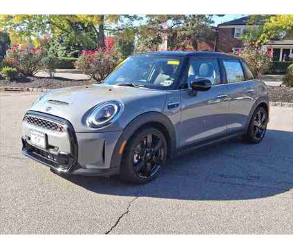 2022 MINI Hardtop Cooper S is a Grey 2022 Mini Hardtop Cooper Hatchback in Morristown NJ