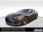 2025 Lexus ES 300h Luxury