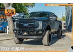 2017 Ford F-250 Super Duty Lariat Ultimate Crew Cab 4X4 LIFTED / CLEAN CARFAX -