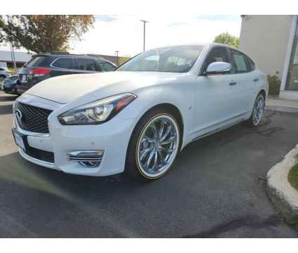 2017 Infiniti Q70L 3.7X is a White 2017 Infiniti Q70 3.7 Trim Sedan in Hartford CT