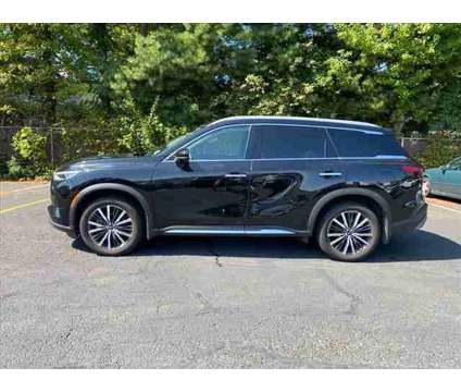 2023 Infiniti QX60 SENSORY AWD is a Black 2023 Infiniti QX60 SUV in Summit NJ