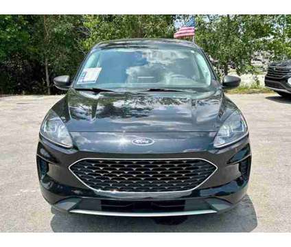 2022 Ford Escape SE is a Black 2022 Ford Escape SE SUV in Fort Pierce FL