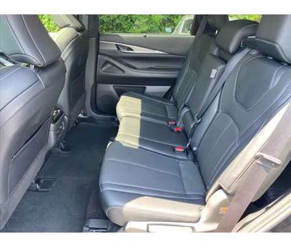 2023 Infiniti QX60 LUXE AWD is a Black 2023 Infiniti QX60 Luxe SUV in Summit NJ