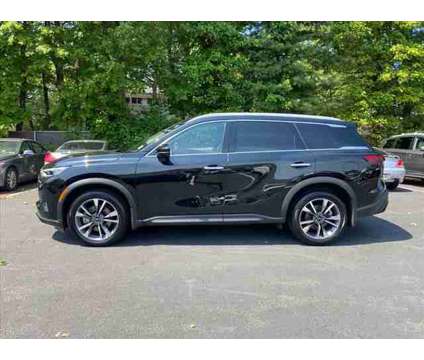 2023 Infiniti QX60 LUXE AWD is a Black 2023 Infiniti QX60 Luxe SUV in Summit NJ