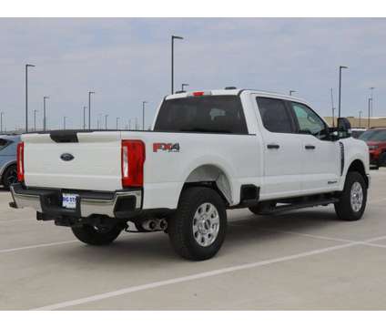 2023 Ford F-250 Super Duty XLT is a White 2023 Ford F-250 Super Duty Truck in Friendswood TX