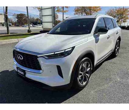 2025 Infiniti QX60 LUXE AWD is a White 2025 Infiniti QX60 Luxe SUV in Ramsey NJ