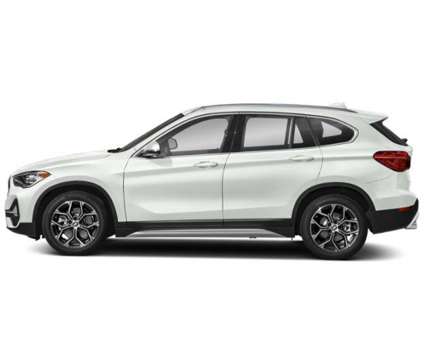 2022 BMW X1 xDrive28i is a White 2022 BMW X1 xDrive 28i SUV in Freeport NY