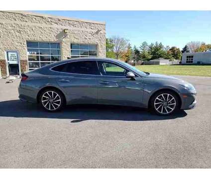 2022 Hyundai Sonata Limited is a Grey 2022 Hyundai Sonata Limited Sedan in Joliet IL