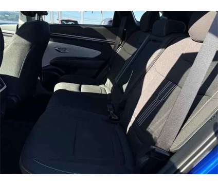 2022 Hyundai Tucson SEL is a Blue 2022 Hyundai Tucson SE Car for Sale in Alexandria KY