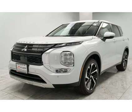 2024 Mitsubishi Outlander SE is a White 2024 Mitsubishi Outlander SE SUV in Rahway NJ