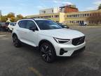 2025 Volvo XC40 B5 Plus Dark Theme