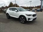 2025 Volvo XC40 B5 Plus Bright Theme