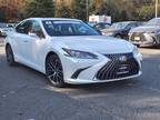 2022 Lexus ES 300h Base