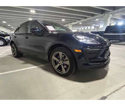 2022 Porsche Macan Base is a Grey 2022 Porsche Macan Base SUV in Hialeah FL