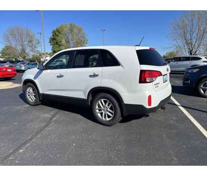 2015 Kia Sorento LX is a White 2015 Kia Sorento LX SUV in Stevens Point WI